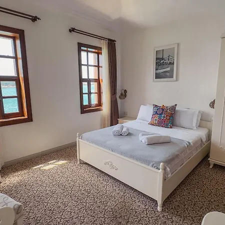 Kanelo Hotel 2*